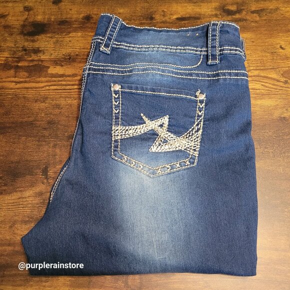 Almost Famous Cuffed Capri Jeans 20 High Rise Thick Stitch Medium Dark Wash - Picture 3 of 12